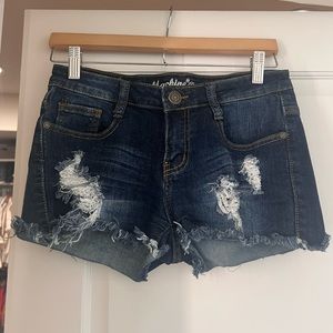 Machine Pour Neuf Mode Jean shorts. Size 28. Dark Blue